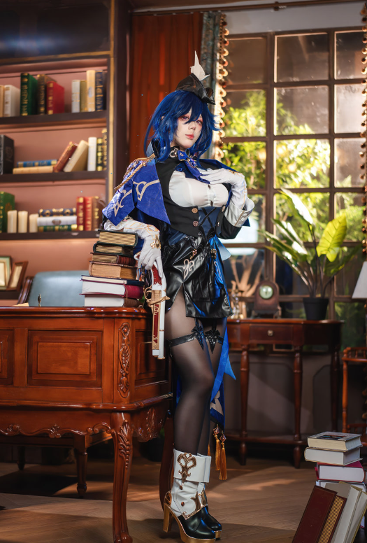 阿九从不咕咕惊艳亮相——高还原《原神》COS再掀二次元热潮