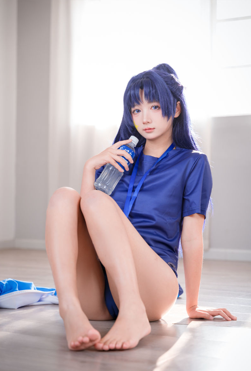 喜欢爱理吗化身《蔚蓝档案》优香——体操服下的元气少女登场💙✨
