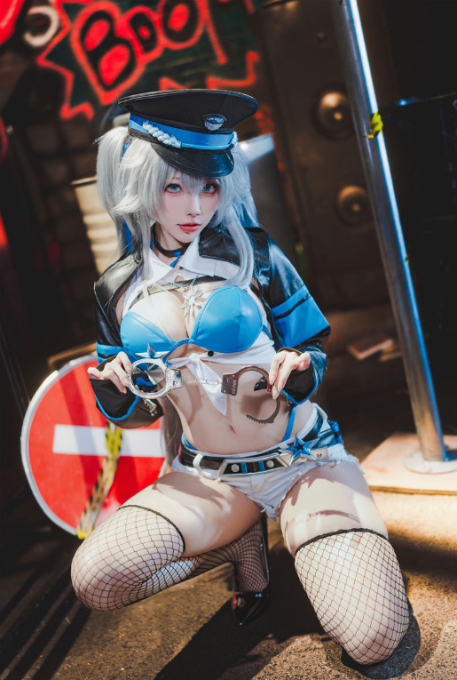 宮本桜 交错战线 刃齿女警[22P-381M]