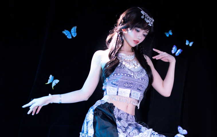 千反田鹿子 苗疆蓝蝶 cos cosplay写真——神秘东方色系下的灵动化身