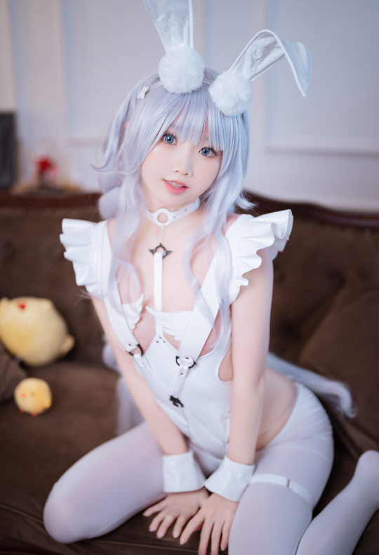 面饼仙儿 cos｜恶毒兔女郎登场，碧蓝航线风格的反差魅力直击二次元心巴 🐰