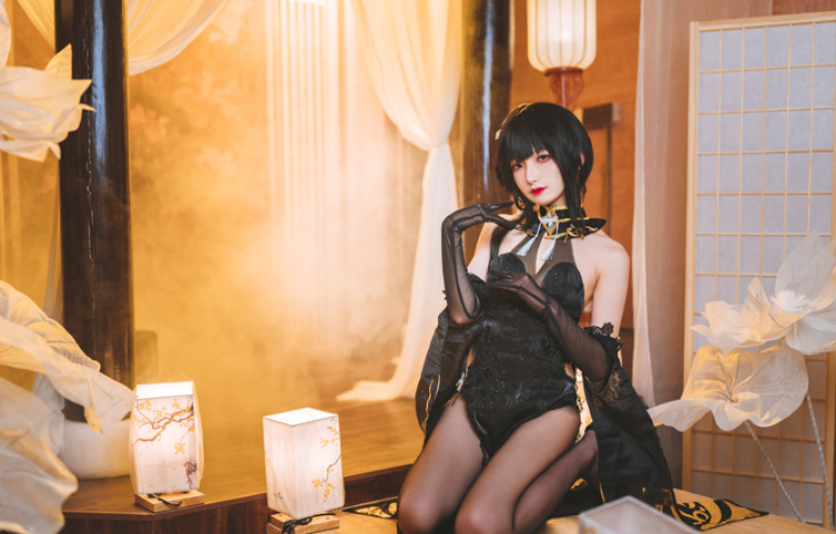 封疆疆v Cosplay镇海｜底层出场却带来了压迫感的港区气场