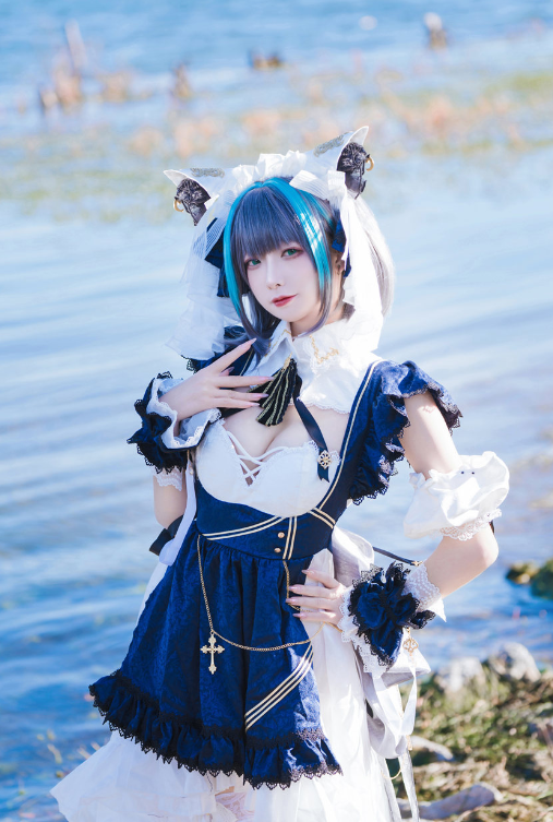 封疆疆v Cosplay 碧蓝航线柴郡｜猫系控边界，甜笑与危险并存