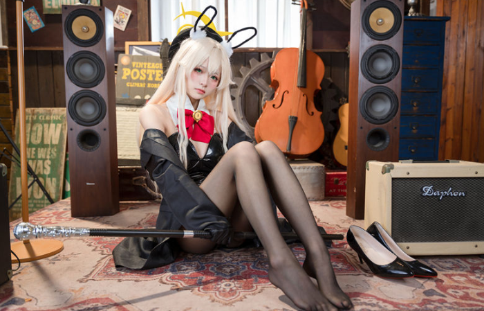 九柒喵 笑面兔女郎 [36P-261MB]