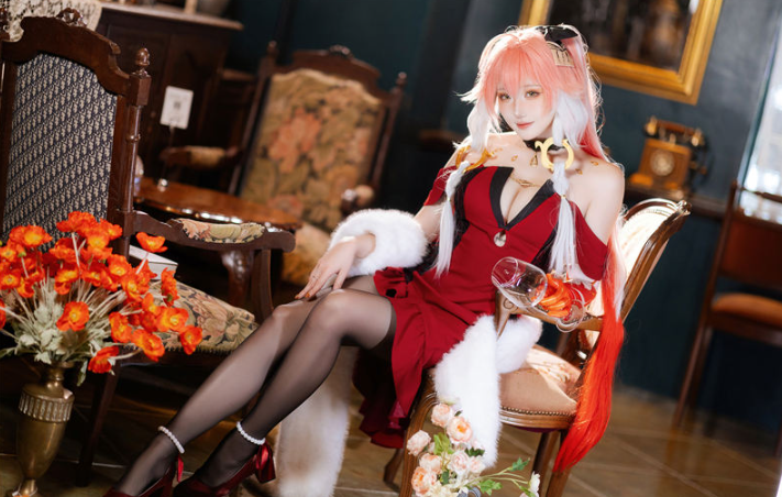 瓜希酱 长离必胜客 [18P-75.2MB]