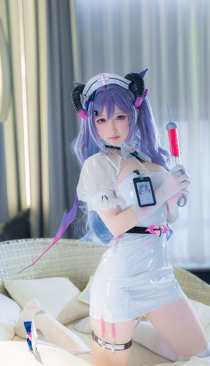 樱梨梨Eriri Cosplay｜刻晴化身魅魔护士的危险夜班
