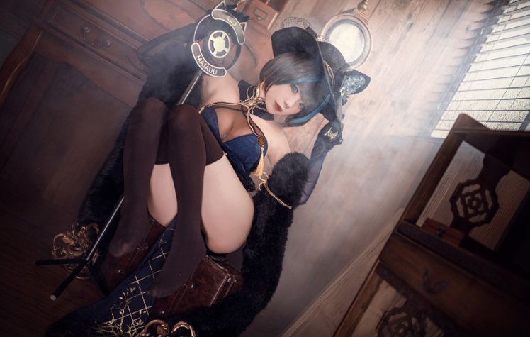 王胖胖u Cosplay｜柴郡旗袍的轻狡黠与稳气场