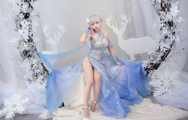 小木曾AYA Cosplay｜爱蜜莉雅·水晶礼服的澄澈圣洁感