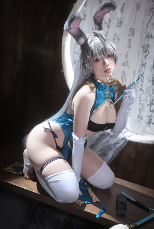 G44不会受伤 Cosplay|镜月手办的静态美学重现