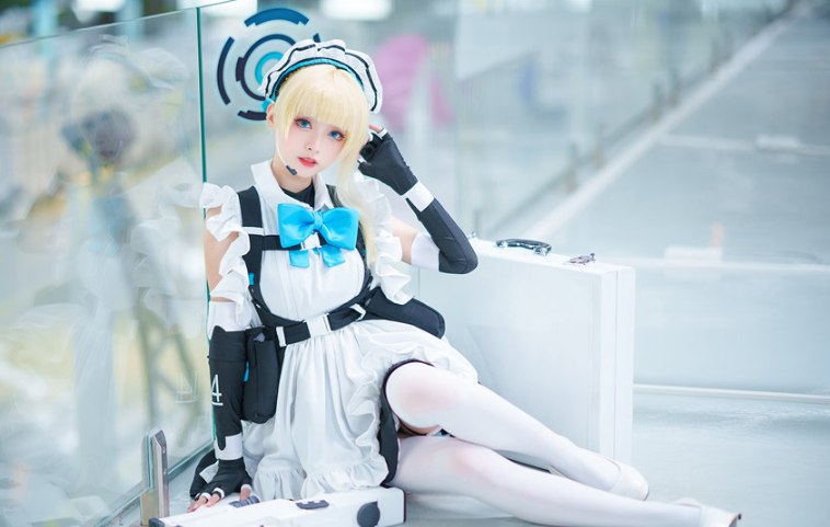 大大卷卷小卷 碧蓝档案 飞鸟马时 短女仆[27P-211MB]