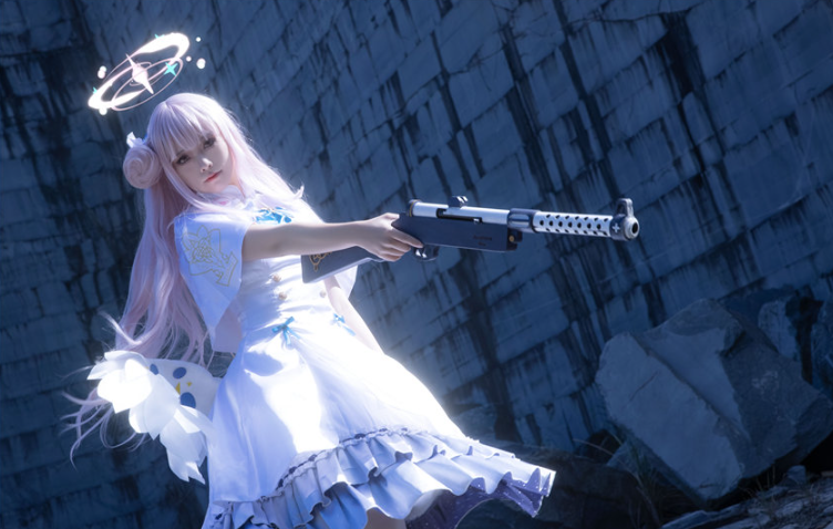 G44不会受伤 Cosplay｜未花的纯白锋芒