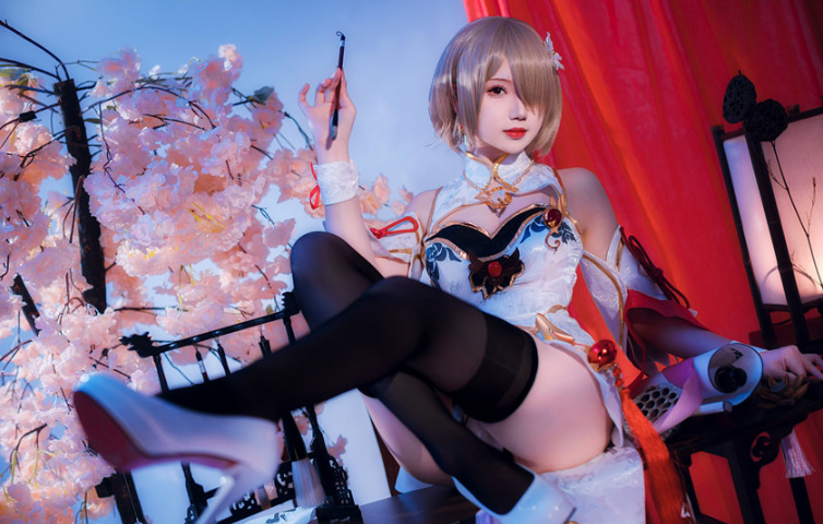 雪晴Astra Cosplay｜丽塔·浣溪沙旗袍的优雅锋芒