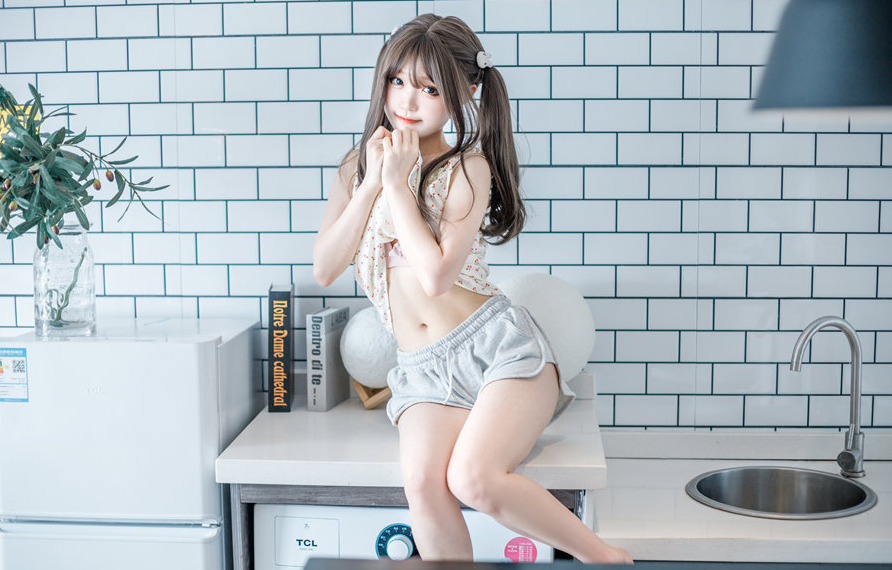 神沢永莉 黄色吊带睡衣兔兔 [22P-90MB]