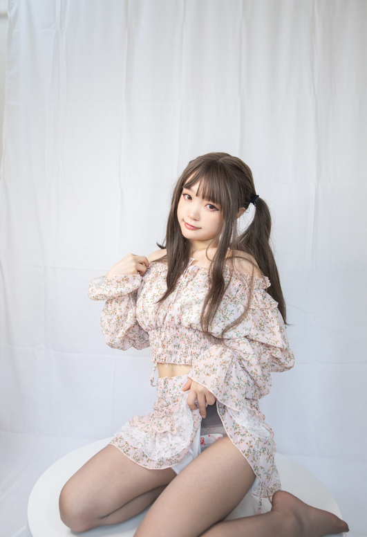 神沢永莉 缠玛瑙灰+象牙白 [45P-381MB]