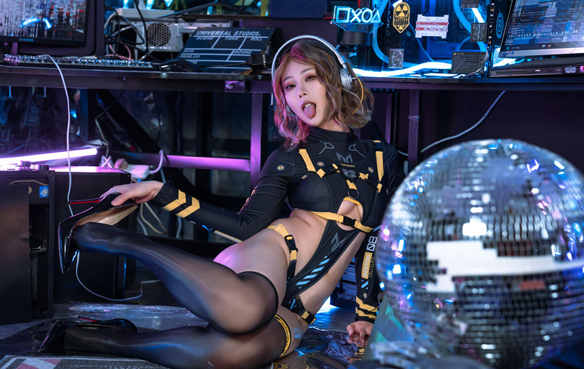 云溪溪 奶桃桃 骇入 [100P1V-1.98G]