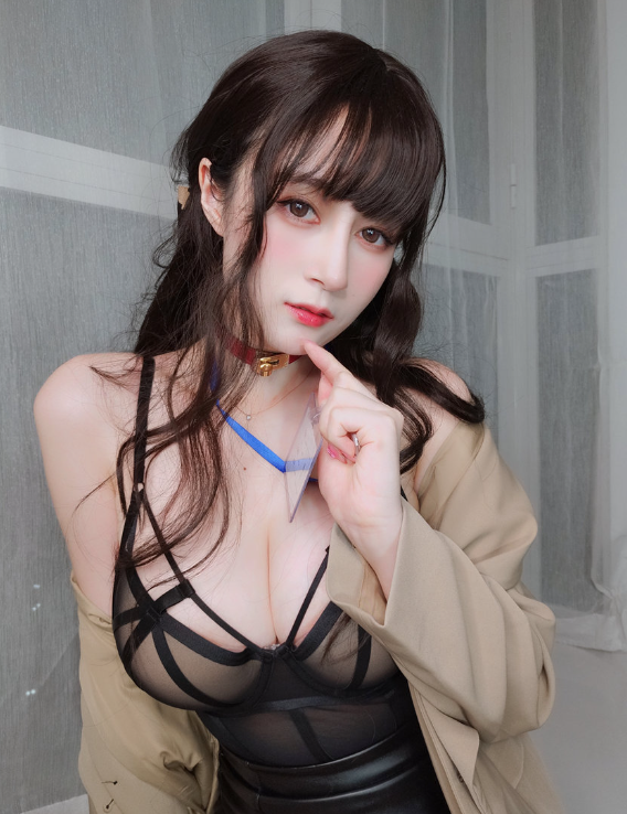 白银81 风衣黑丝OL[23P-71MB]