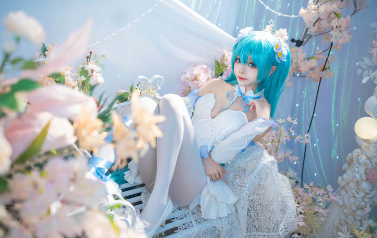 艾西Aiwest 初音 粉蝶花[42P-161MB]