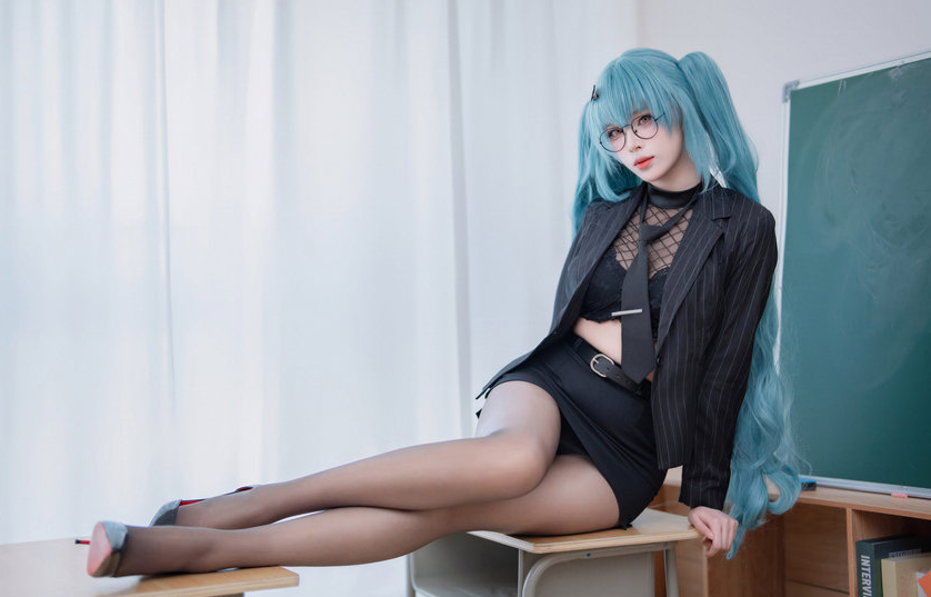 轩萧学姐 Nikke胜利女神 普丽瓦蒂·严厉教诲 [105P1V-1.3GB]