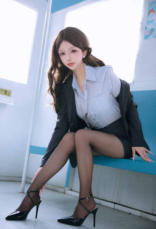 日奈娇 电车上班族 [242P4V-1.6GB]