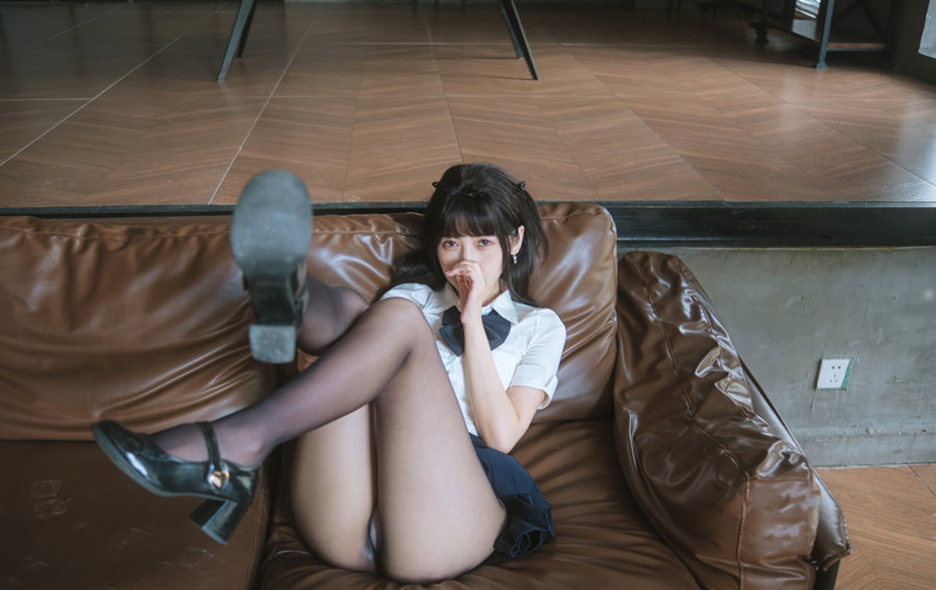不呆猫 JK学妹户外 [59P-390MB]